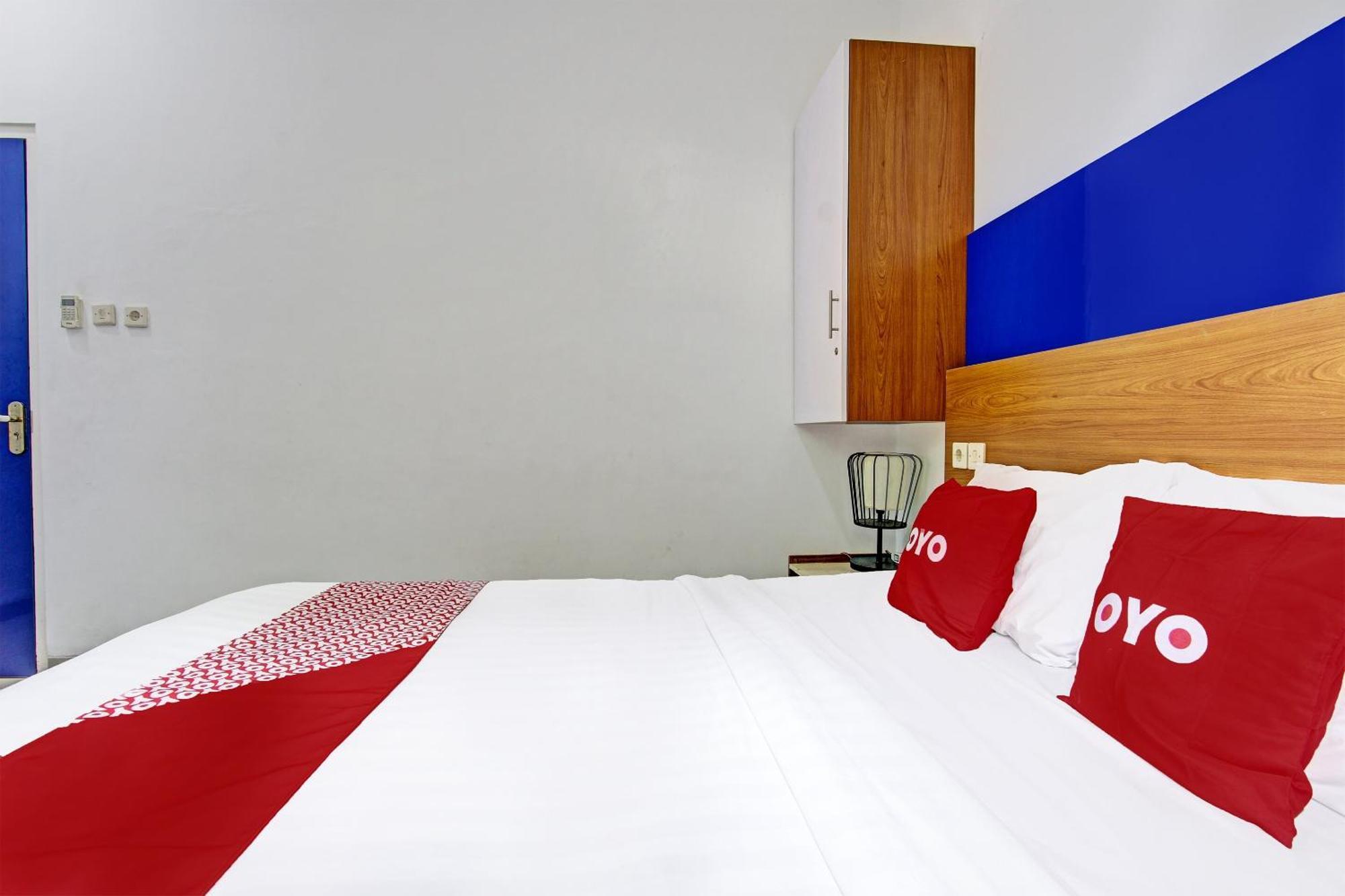 Oyo 91952 Oase Hostel Джокьякарта Экстерьер фото