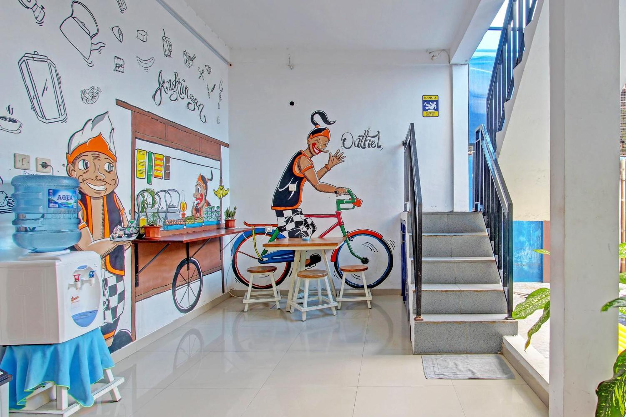 Oyo 91952 Oase Hostel Джокьякарта Экстерьер фото